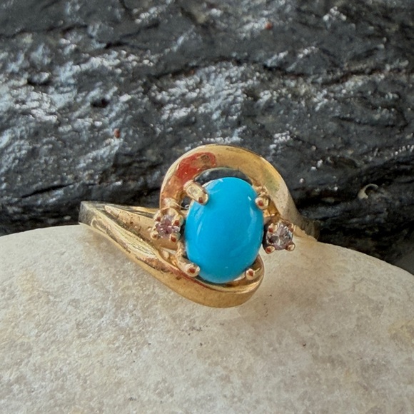 Native American Jewelry - Vintage 14K Gold Native American Turquoise Ring